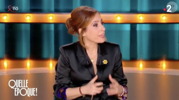 Léa Salamé dans "Quelle Époque !" sur France 2 le 23 mars 2024.