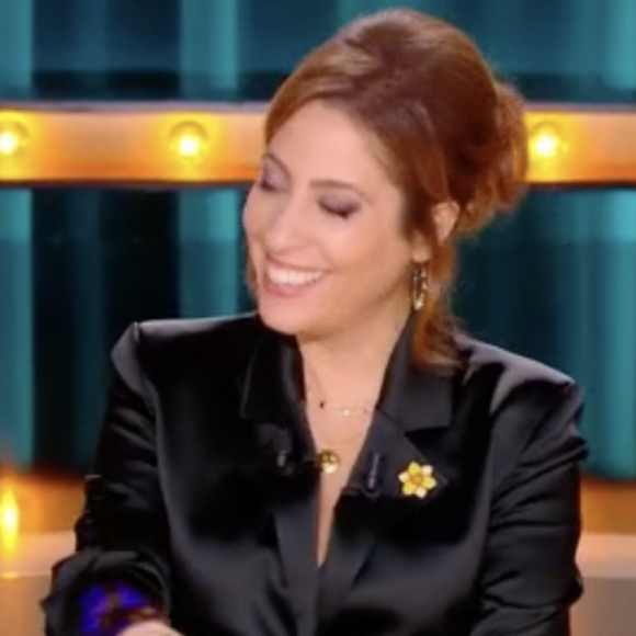 Léa Salamé dans "Quelle Époque !" sur France 2 le 23 mars 2024.