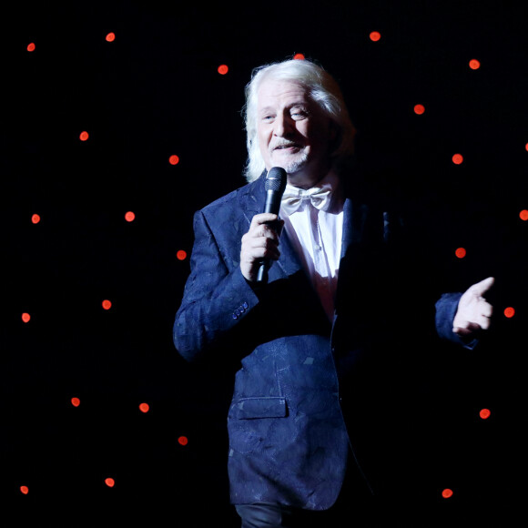 Exclusif - Patrick Sébastien - Spectacle "Le plus grand cabaret du monde" présenté par Patrick Sébastien au Dôme de Paris le 5 novembre 2021. © Bahi/Bestimage