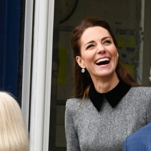 Le prince Charles, Camilla Parker Bowles, et Kate Middleton, duchesse de Cambridge, à la Fondation "Trinity Buoy Wharf" à Londres, le 3 février 2022.