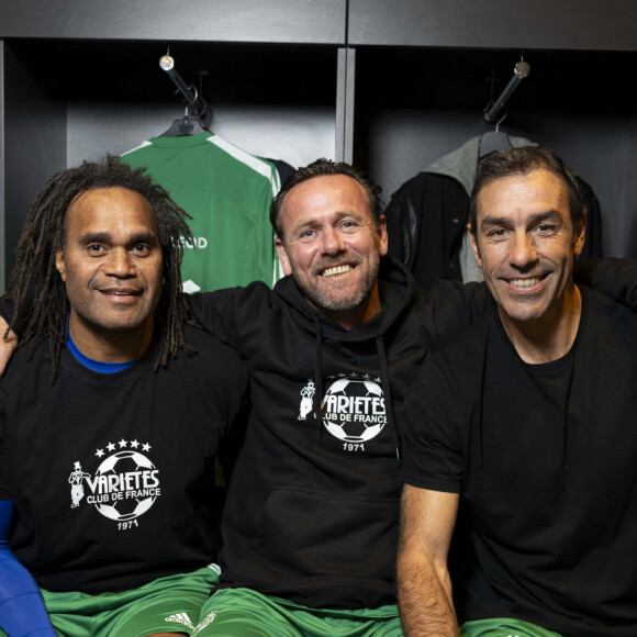 Robert Pirès et Christian Karembeu au match du Variétés Club de France

Christian Karembeu, Steve Savidan et Robert Pires - Le Variété Club de France affronte la Team USO Légendes au Stade de la Source d'Orléans au profit des pièces jaunes. © Pierre Perusseau/Bestimage