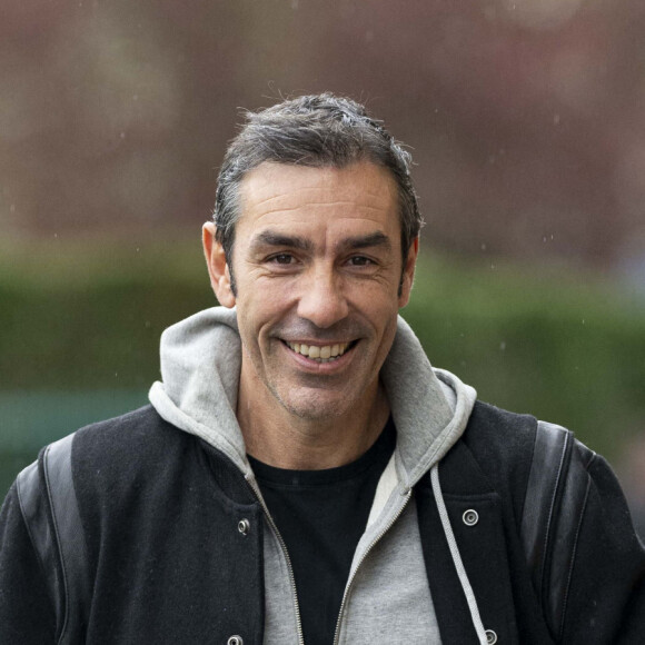 Robert Pirès était à Orléans ce 27 mars pour le match

Robert Pires - Le Variété Club de France affronte la Team USO Légendes au Stade de la Source d'Orléans au profit des pièces jaunes le 27 mars 2024. Liés à jamais, pour avoir ramené l'USO en Ligue 2 en 2014, pour une majorité d'entre eux, les anciens Orléanais réunis dans l'équipe US Orléans Légendes ont dominé (4-3) le Variétés Club de France et ses stars. © Pierre Perusseau/Bestimage