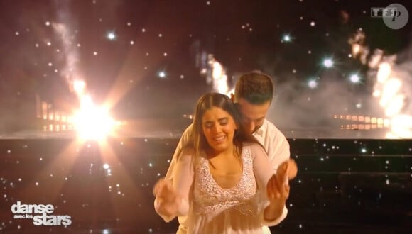 Ines Reg s'illustrant dans "Danse avec les stars" aux côtés de Christophe Licata ce vendredi 29 mars 2024.
(Capture TF1 - Danse avec les stars).