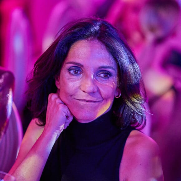 L'humoriste affirme que la naissance de sa fille l'a faite "grandir"
Exclusif - Florence Foresti lors de la 11ème édition de la soirée Global Gift Gala à l'hôtel Four Seasons George V à Paris le 30 septembre 2023. La 11eme édition du Global Gift Gala, animée par Bernard Montiel et Sandy Heribert, a eu lieu ce 30 septembre au Four Seasons Hotel George V. Eva Longoria, marraine de l'événement, bijoutée par APM Monaco, était présente aux côtés de Maria Bravo, la Présidente de la Global Gift Foundation, pour lever des fonds au profit de deux projets : 1 - l'association " L'heure Joyeuse " parrainée par Jamel Debbouze, 2 - Casa Angeles, Global gift Foundation Ces fonds viendront en aide des victimes du séisme marocain. Lara Fabian et Kendji Girac ont offert aux invités un interlude musical au cours du dîner en interprétant respectivement quelques uns de leurs succès. Melissa Theuriau a reçu le " Global Gift Humanitarian Award " pour récompenser ses engagements, notamment pour ses documentaires. Zazou Belounis, et Ken Paves ont également été bénéficiaires de Prix saluant leurs engagements philanthropiques auprès de la Fondation. Adriana Karembeu, Christina Milian, Florence Foresti, Hélène Segara, Jean-Claude Jitrois étaient parmi les invités venus soutenir les actions de la Global Gift Foundation. R.Orlinski, Johann Perathoner, Ludovic Baron, Auguste, Jaime Monge faisaient partie des artistes dont les oeuvres ont remporté un franc succès durant la vente aux enchères. Le dîner était signé Christian Le Squer, autour des vins Marianne de Pedro, appellation Pomerol © Cyril Moreau / Bestimage 