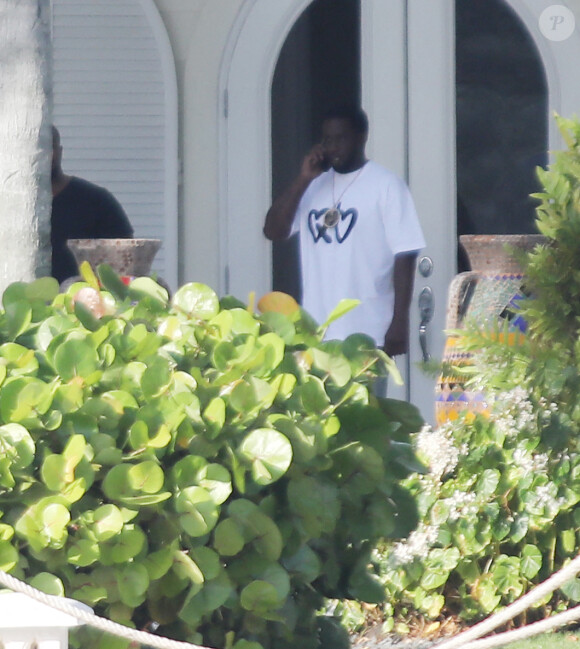 P. Diddy pris en photos durant le week-end de Pâques à Miami