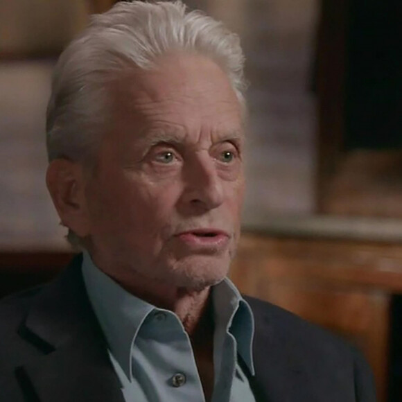 "Mais non, vous plaisantez, s'est d'abord exclamé Michael Douglas. C'est génial. C'est cool. C'est très cool. J'ai hâte de la recroiser."
Michael Douglas dans l'émission "Finding Your Roots". Los Angeles.