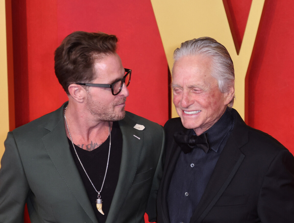 Photo : Cameron Douglas et Michael Douglas - Vanity Fair Oscar Party ...