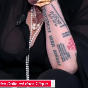 Tatouage de Béatrice Dalle pour Guillaume Depardieu, "Clique".