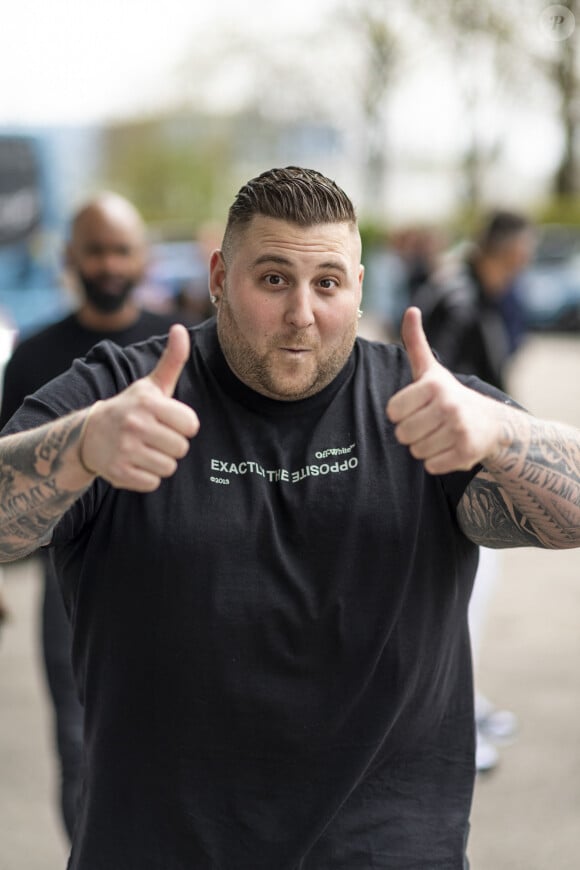 Le Youtubeur "Nicocapone" (Nicolas "Nico" Scudéri) lors du match de football caritatif pour l'UNICEF opposant la Team Unicef face à la Team Bourg-en-Bresse au stade Jean Laville à Bourg-en-Bresse, France, le 10 avril 2023. L'UNICEF a récolté 10 000€ devant plus de 4000 spectateurs.© Pierre Perusseau/Bestimage