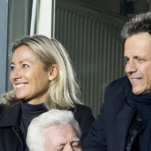 Anne Sophie Lapix et Arthur Sadoun - Personnalités à la finale de la coupe du monde de rugby Afrique du Sud / Nouvelle Zélande (12 - 11) au stade de France à Saint-Denis le 28 octobre 2023.