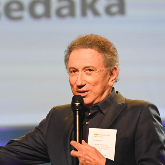 Exclusif - Natasha St-Pier et Michel Drucker - Grande Soirée de la Solidarité Tsédaka 2019 au Palais des Congrès à Paris. Cette campagne caritative annuelle soutient 180 programmes de solidarité en France, à travers 90 associations sociales, parmi lesquelles des maisons d'enfants, des épiceries sociales, des structures d'accueil de jeunes handicapés, des centres de jour pour personnes atteintes de maladies neurodégénératives, ....Le 16 décembre 2019 © Coadic Guirec / Bestimage  Exclusive - No Web No Blog pour Belgique et Suisse