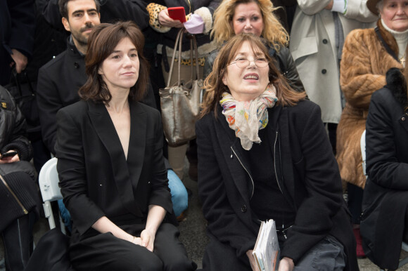 Cérémonie d'inauguration de la plaque commémorative en l'honneur de Serge Gainsbourg, au 11 bis Rue Chaptal à Paris. Le 10 Mars 2016.