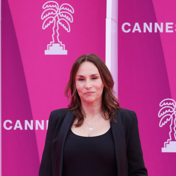 Si au départ elle habitait à Paris, elle a vite changé de région.
Vanessa Demouy - Soirée d'ouverture de la 7ème saison de "CanneSeries" à Cannes le 5 avril 2024. © Denis Guignebourg/Bestimage 