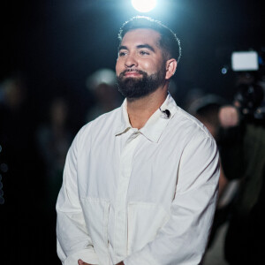 On apprend qu'ils auraient caché l'arme dans un premier temps.
Info - Kendji Girac a été blessé par balle cette nuit sur une aire de gens du voyage à Biscarosse - Exclusif - No Web - Prix Spécial - No Tabloids - Kendji Girac - Backstage - Enregistrement de l'émission "Avec Florent, tout le monde ELA" à La Seine Musicale à Paris, diffusée le 1er septembre à 21h10 sur TF1 © Cyril Moreau-Dominique Jacovides / Bestimage