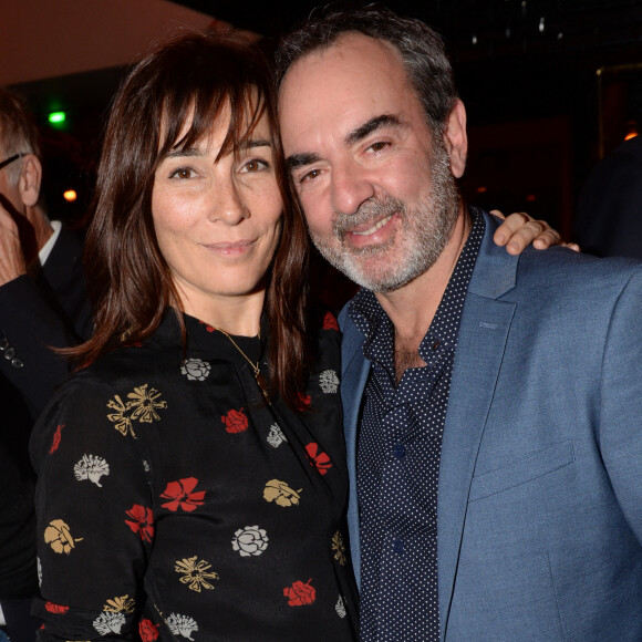 Bruno Solo est amoureux de sa femme Véronique.
Exclusif - Bruno Solo et sa femme Véronique - 40ème anniversaire de Arnaud Ducret à la Gioia à Paris. © Rachid Bellak/Bestimage