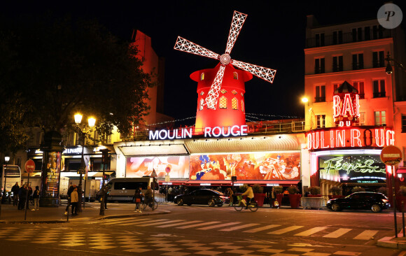 Illustration du cabaret "Le Moulin Rouge" à Paris le 7 novembre 2023. © Denis Guignebourg / Bestimage