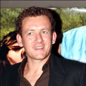 Paris-France. 07/10/2002. Dany Boon à son arrivée à l'avant-première du film Parlez-moi d'amour à l'UGC Cite Cine les Halles.