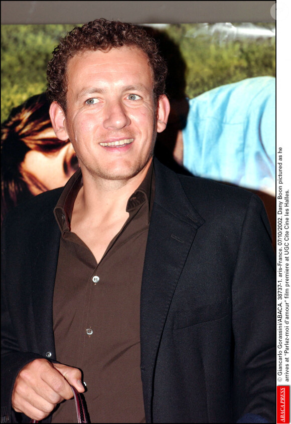 Paris-France. 07/10/2002. Dany Boon à son arrivée à l'avant-première du film Parlez-moi d'amour à l'UGC Cite Cine les Halles.