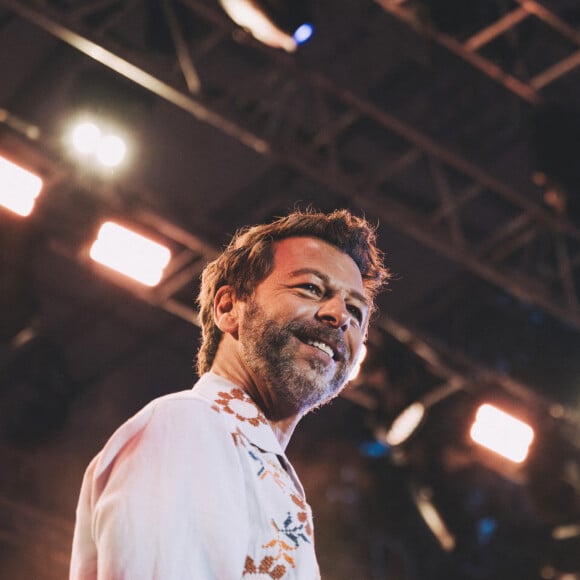 Le chanteur Christophe Mae se produit en concert dans le cadre de F'Estivada à Rodez, France, le 22 juillet 2023. Photo par Tourneret F/ANDBZ/ABACAPRESS.COM