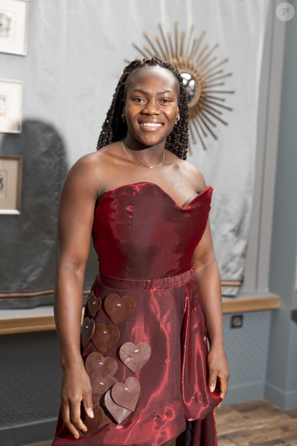 Clarisse Agbegnenou évoque l'allaitement de sa fille
 
La judokate Clarisse Agbegnenou (Chocolatière : Hasnaâ Ferreira - Styliste : Jérémie Pujo) en essayage pour le défilé du Salon du Chocolat à Paris. © Pierre Perusseau / Bestimage