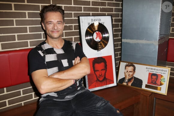 Père d'Ilona, Emma et Cameron, il est très fier de ses enfants, désormais tous les trois adultes.
David Hallyday lors de la soirée de remise du Disque de Platine a David Hallyday, au Seguin Sound a Boulogne-Billancourt, France, le 25 juin 2019. Photo par Jerome Domine/ABACAPRESS.COM