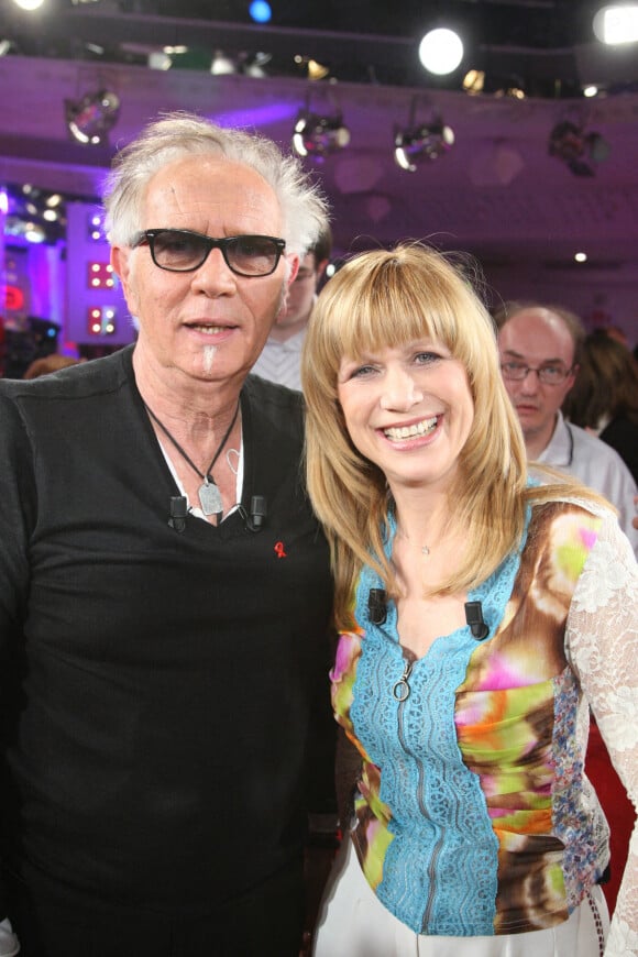 Dans les années 1970, il formait un duo iconique avec sa femme Annie Gautrat, alias Stone.
Stone et Charden lors de l'enregistrement de l'emission Vivement Dimanche à Paris, France, le 16 avril 2008. Photo Max Colin/ABACAPRESS.COM