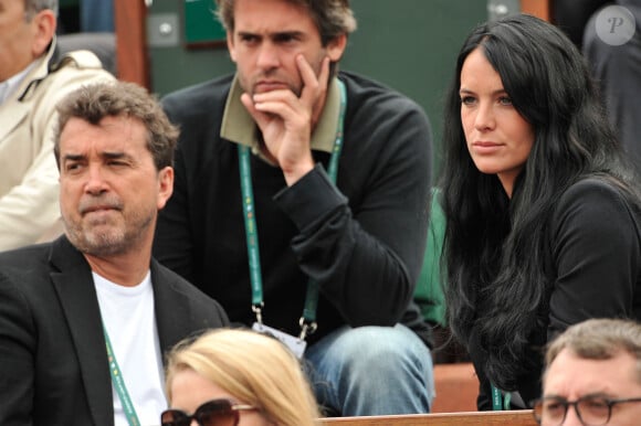 Arnaud Lagardère et sa femme Jade Foret (Lagardère) - People aux Internationaux de France de tennis de Roland Garros à Paris, le 29 mai 2014.