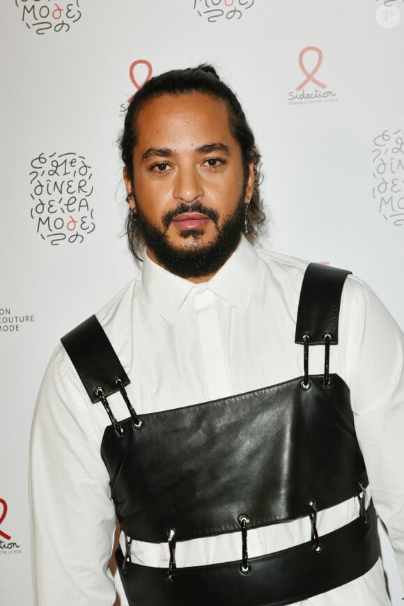 Slimane Nebchi - Photocall du " Dîner de la Mode " au bénéfice du Sidaction, au Palais de Tokyo, dans le cadre de la Fashion Week de Paris. Le 25 Janvier 2024. © Rachid Bellak / Bestimage 