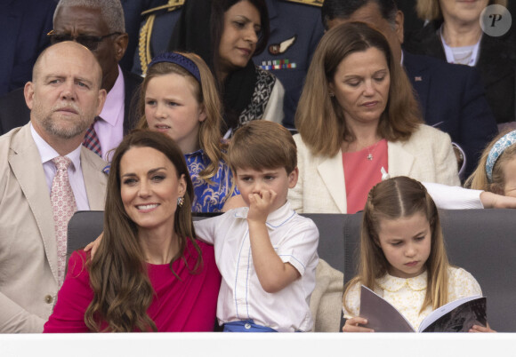 Catherine (Kate) Middleton, duchesse de Cambridge, Le prince Louis de Cambridge, La princesse Charlotte de Cambridge, Mike Tindall, sa fille Mia Grace - Jubilé de platine de la reine Elisabeth II d'Angleterre à Bukingham Palace à Londres, le 5 juin 2022. 