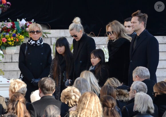 Brigitte Macron, Laeticia Hallyday et ses filles Joy et Jade, Laura Smet, David Hallyday - Arrivées des personnalités en l'église de La Madeleine pour les obsèques de Johnny Hallyday à Paris le 8 decembre 2017. © Veeren/Bestimage 