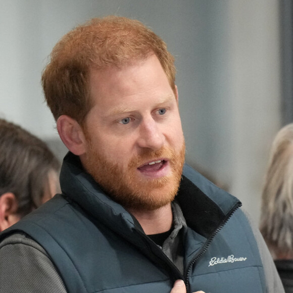 Le prince Harry, duc de Sussex et Meghan Markle, duchesse de Sussex, se joignent participent à un entraînement de curling aux Invictus Games Vancouver Whistler 2025, au Hillcrest Community Centre, Vancouver, Colombie-Britannique, Canada, le 16 février 2024.