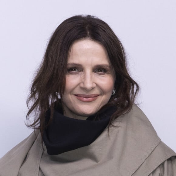 "J'en suis désolée car là n'était évidemment pas mon but", explique l'actrice 
 
Juliette Binoche au photocall du défilé Acne Studio mode femme automne / hiver 2024-2025 lors de la Fashion Week de Paris (PFW), à L'Observatoire de Paris, France, le 28 février 2024. © Olivier Borde/Bestimage