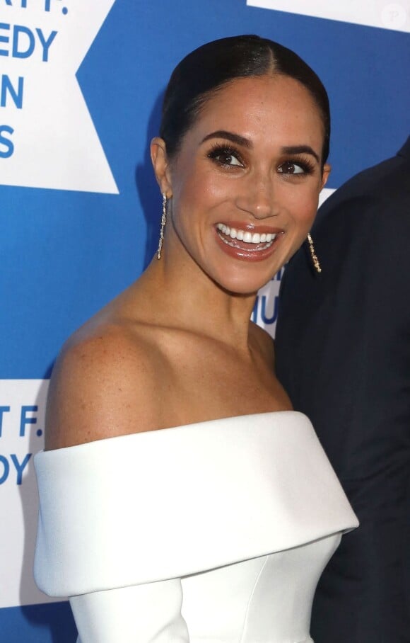 Harry et Meghan Markle lors du photocall de la soirée caritative Robert F. Kennedy Human Rights à New York le 6 décembre 2022.