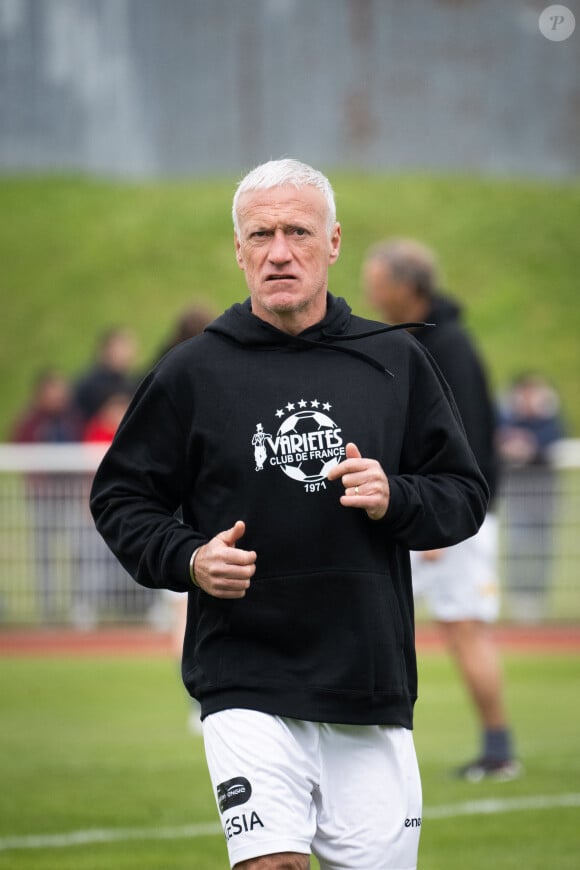 Didier Deschamps lors du match de football caritatif du Variétés club de France au profit de l'opération Pièces jaunes au stade Bernard Giroux à Plaisir, France, le 24 avril 2024. © Eric Tschaen/Pool/Bestimage 