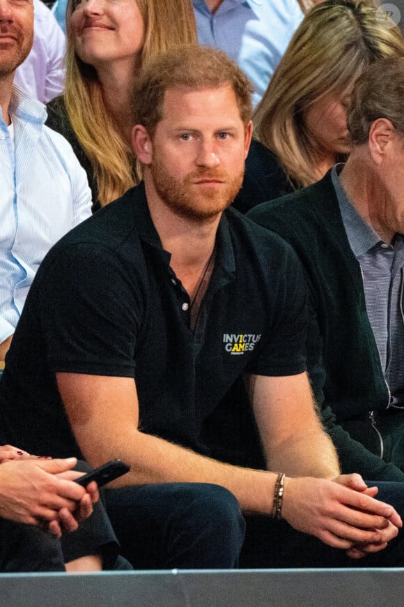 "Ce timing est délibéré", indique un expert de la famille royale
 
Le prince Harry assiste aux matchs de rugby en chaise roulante, au cinquième jour des Invictus Games à La Haye