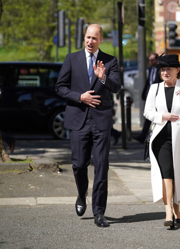 Il a rencontré des locaux pour suivre l'avancée de travaux concernant des foyers pour sans-abri et s'est ensuite détendu en bord de mer
Le prince William, prince de Galles, visite James' Place à Newcastle, Royaume Uni, le 30 avril 2024, un centre de prévention du suicide proposant une thérapie gratuite aux hommes suicidaires du Nord-Est. Une petite foule s'était rassemblée dehors pour accueillir le prince. Un petit garçon chanceux Max O'Connell, âgé de 3 ans, qui se tenait avec ses parents, a eu la chance de prendre une photo avec le Prince. Le Prince est arrivé dans le Nord-Est par hélicoptère.