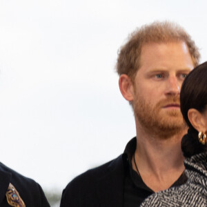 Le prince Harry, duc de Sussex et Meghan Markle, duchesse de Sussex, remettent un prix honorifique à Kevin Costner lors de son gala de charité One805 Live, organisé sur son terrain de polo à Summerland près de Santa Barbara, le 22 septembre 2023. Avec une participation de 10.000 dollars minimum par table, l'élite du comté de Ventura s'est déplacée pour venir en aide aux premiers intervenants dans tout le comté. Au cours de la soirée, marquée par un concert du groupe Maroon 5, de nombreux invités de marque tels que O.Winfrey étaient présents. 