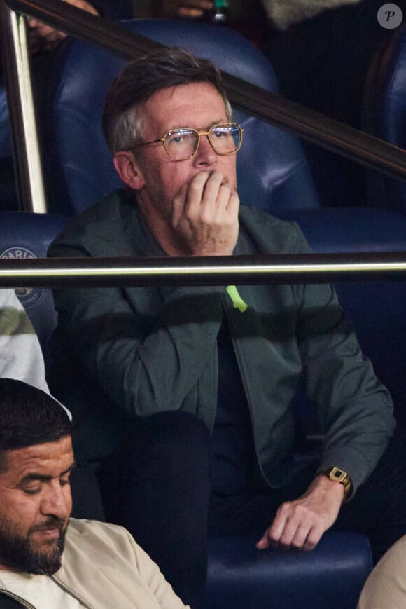 Jean-Luc Lemoine - Célébrités dans les tribunes du match de Ligue 1 Uber Eats "PSG-Toulouse" (1-3) au Parc des Princes à Paris le 12 mai 2024. © Cyril Moreau/Bestimage