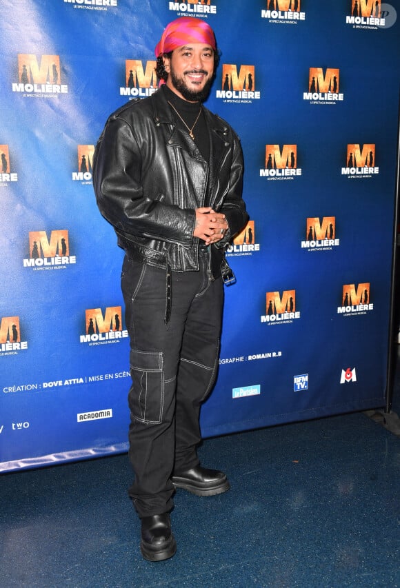 Slimane Nebchi - Personnalités à la générale presse du spectacle musical "Molière, l'opéra urbain" au Palais des Sports à Paris. Le 16 novembre 2023 © Veeren / Bestimage