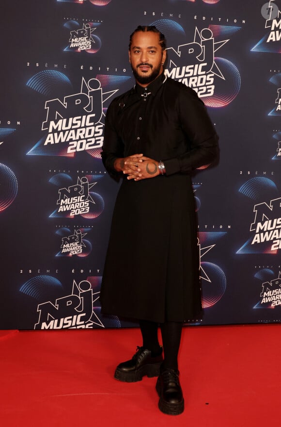 Slimane au photocall de la 25ème cérémonie des "NRJ Music Awards (NMA)" au palais des Festivals et des Congrès de Cannes, France, le 10 novembre 2023. © Dominique Jacovides/Bestimage