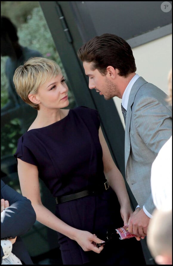 A ce moment-là en couple, ils s'affichaient plus amoureux que jamais.
Shia LaBeouf et Carey Mulligan - Photocall du film "Wall Street : Money never sleeps" au 63e Festival de Cannes en 2010.