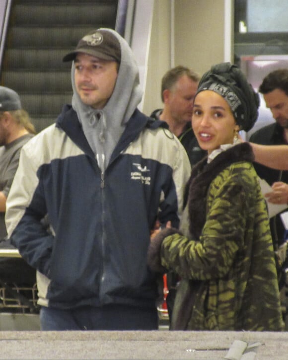 Exclusif - Shia LaBeouf et sa compagne FKA Twigs à l'aéroport de Salt Lake City.