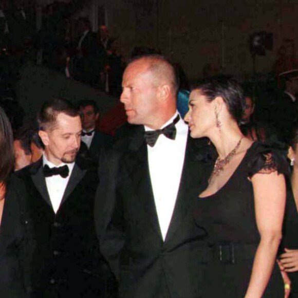 C'était en 1997 pour la sortie du film, "Le Cinquième Élément"

Maïwenn, Luc Besson, Milla Jovovich, Gary Oldman, Bruce Willis et Demi Moore au 50e Festival de Cannes en 1997 pour le film, Le Cinquième élément.