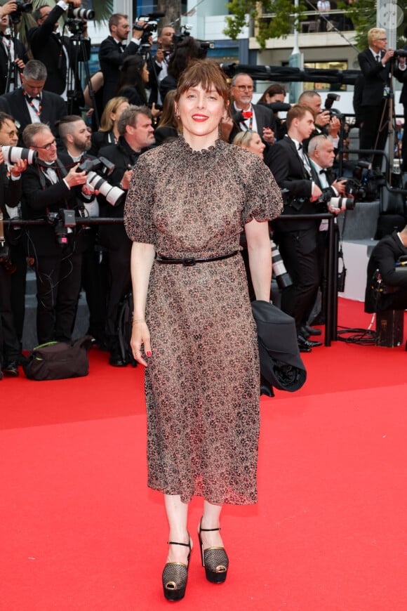 Valérie Donzelli - Montée des marches du film " Le deuxième acte " pour la cérémonie d'ouverture du 77ème Festival International du Film de Cannes, au Palais des Festivals à Cannes. Le 14 mai 2024 © Jacovides-Moreau / Bestimage 