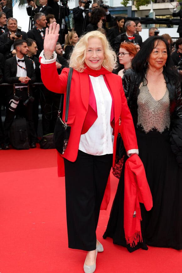 Brigitte Fossey - Montée des marches du film " Le deuxième acte " pour la cérémonie d'ouverture du 77ème Festival International du Film de Cannes, au Palais des Festivals à Cannes. Le 14 mai 2024 © Jacovides-Moreau / Bestimage 