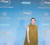 Et qui n'aurait jamais pensé être à Cannes un an plus tard ! 
Emilie Dequenne - Photocall du dîner d'ouverture du 77ème Festival International du Film de Cannes, au Carlton. Le 14 mai 2024 © Borde-Jacovides-Moreau / Bestimage 