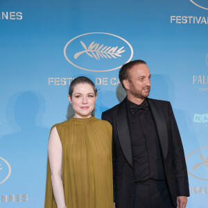 Emilie Dequenne et son mari Michel Ferracci - Photocall du dîner d'ouverture du 77ème Festival International du Film de Cannes, au Carlton. Le 14 mai 2024 © Borde-Jacovides-Moreau / Bestimage 