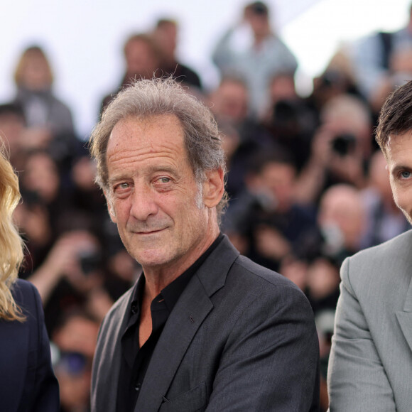 Léa Seydoux, Vincent Lindon et Raphaël Quenard - Photocall du film "Le deuxième acte", présenté hors compétition, lors du 77ème Festival International du Film de Cannes (14 - 25 mai 2024), le 15 mai 2024. 