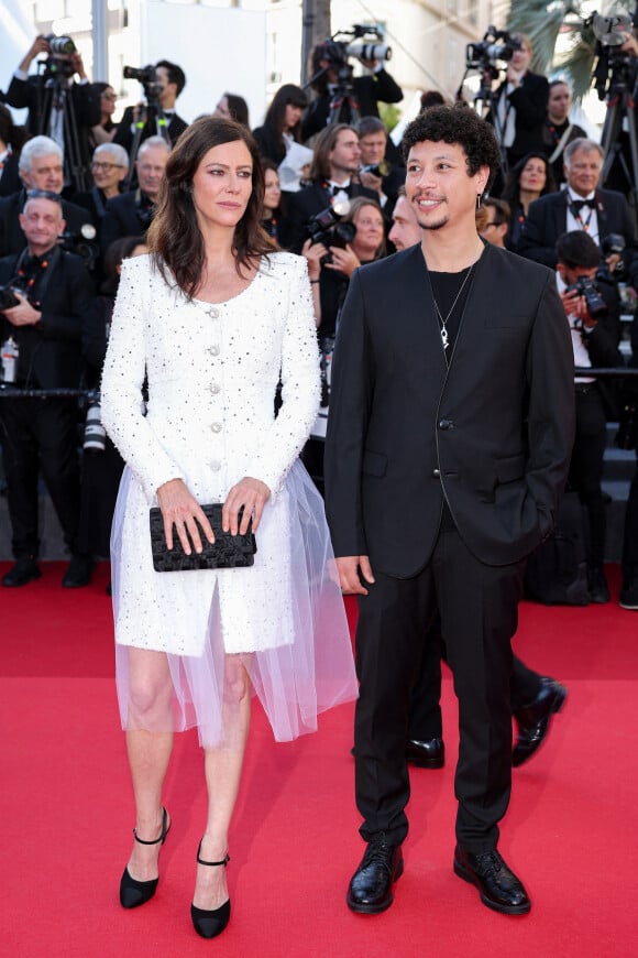 Anna Mouglalis avait choisi quant à elle une robe blanche en tulle
Anna Mouglalis, guest - Montée des marches du film " Megalopolis " lors du 77ème Festival International du Film de Cannes, au Palais des Festivals à Cannes. Le 16 mai 2024 © Jacovides-Moreau / Bestimage 