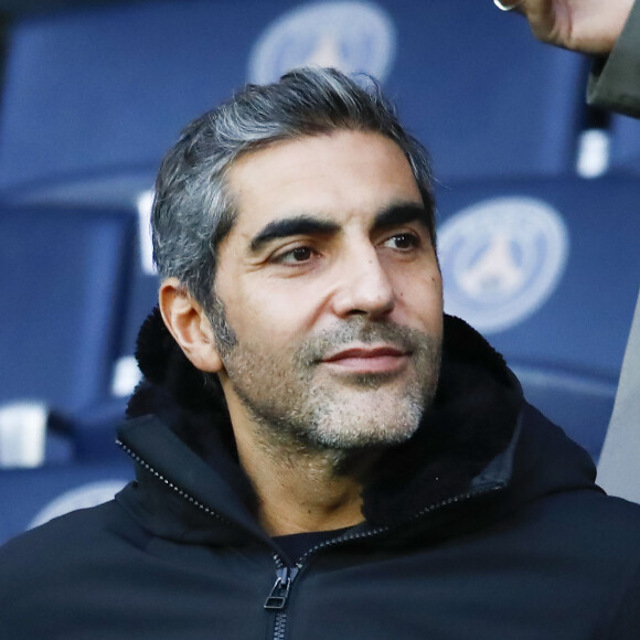 Il y raconte notamment "ce qu'il a vécu".
Franck Gastambide et et Ary Abittan dans les tribunes du match de Ligue 1 Conforama PSG 5-0 Montpellier au Parc des Princes à Paris le 1 février 2020 © Gwendoline Le Goff / Panoramic / Bestimage